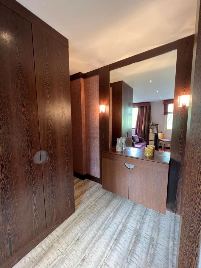 Studio Dans Le Quartier Luxe Neuilly-sur-Seine Esterno foto